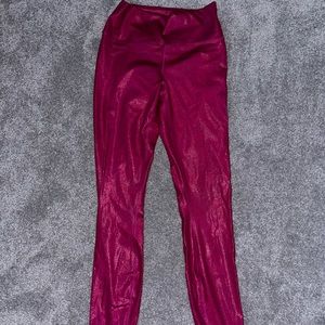 Fabletics workout leggings. Size small. Fuscia w sparkles.